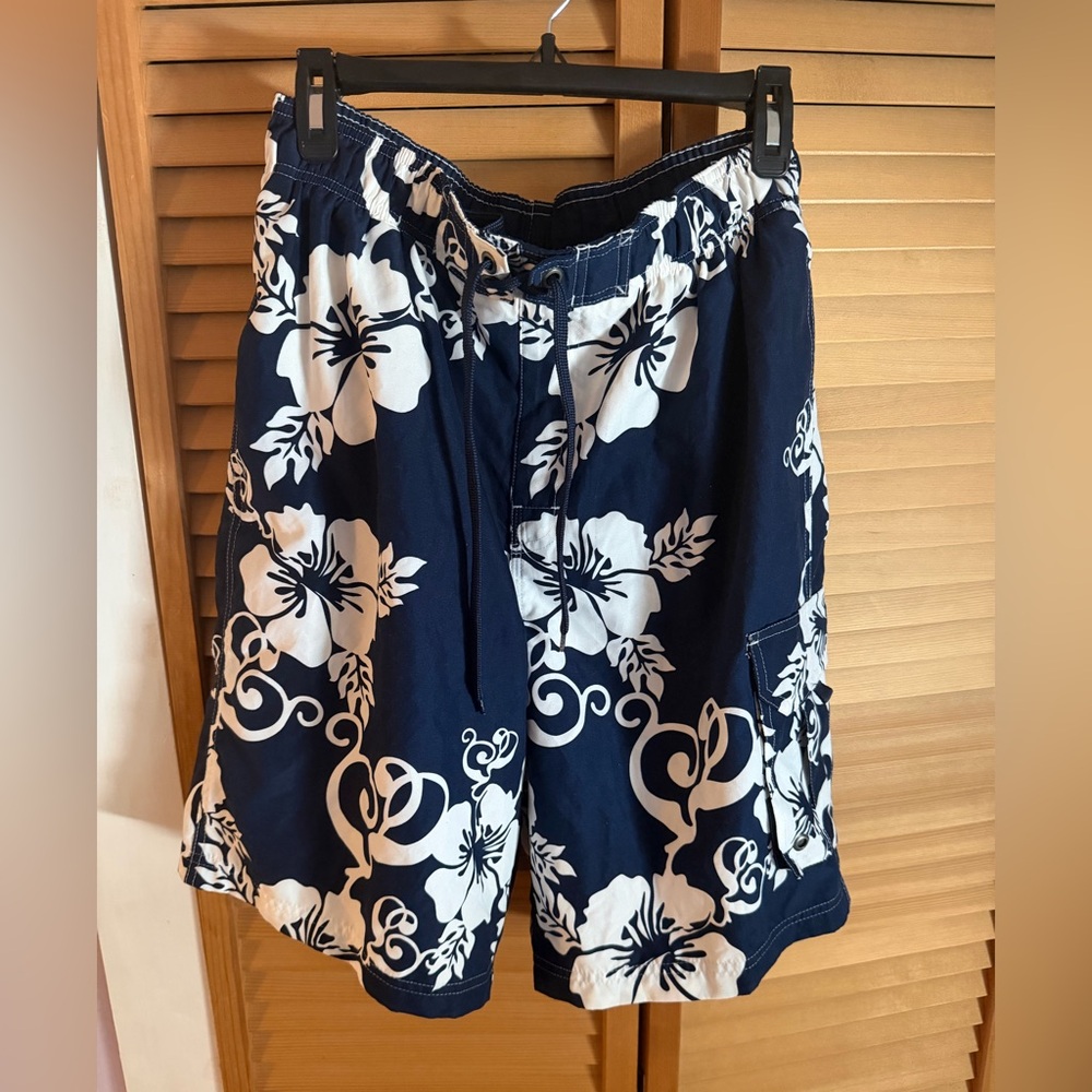 Sonoma Men's Navy and White Floral Swim Trunks